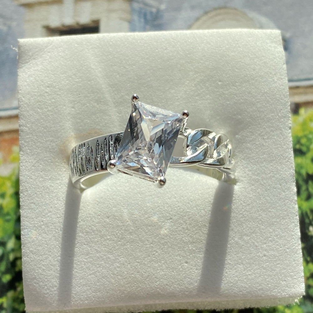 Sterling silver ring with stone 💍💎✨ - Picture 4 of 8